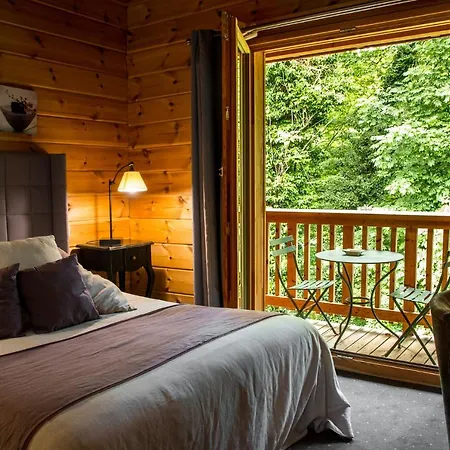 Les Grands Frenes Bed & Breakfast 4*