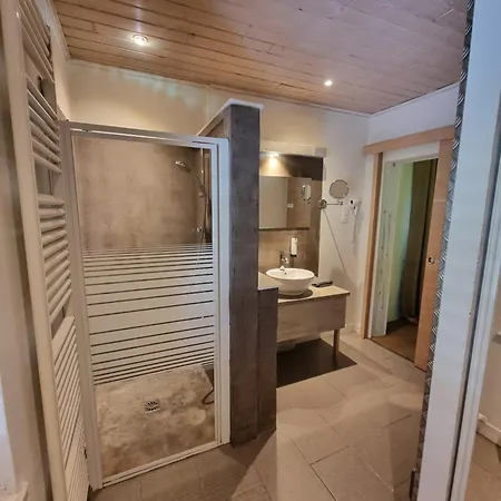 Les Grands Frenes B&B