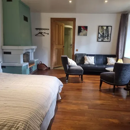 Les Grands Frenes Bed and breakfast