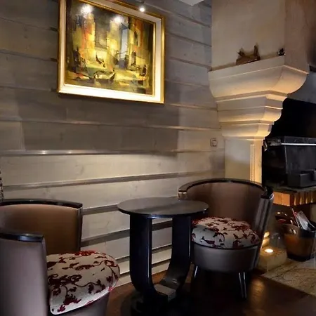 Les Grands Frenes Bed & Breakfast