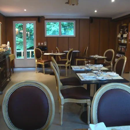 Les Grands Frenes Bed & Breakfast