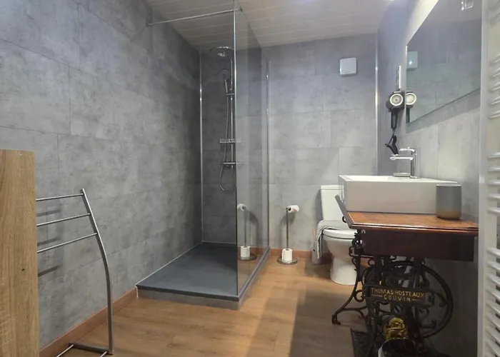 Alojamento de Acomodação e Pequeno-almoço Les Grands Frênes